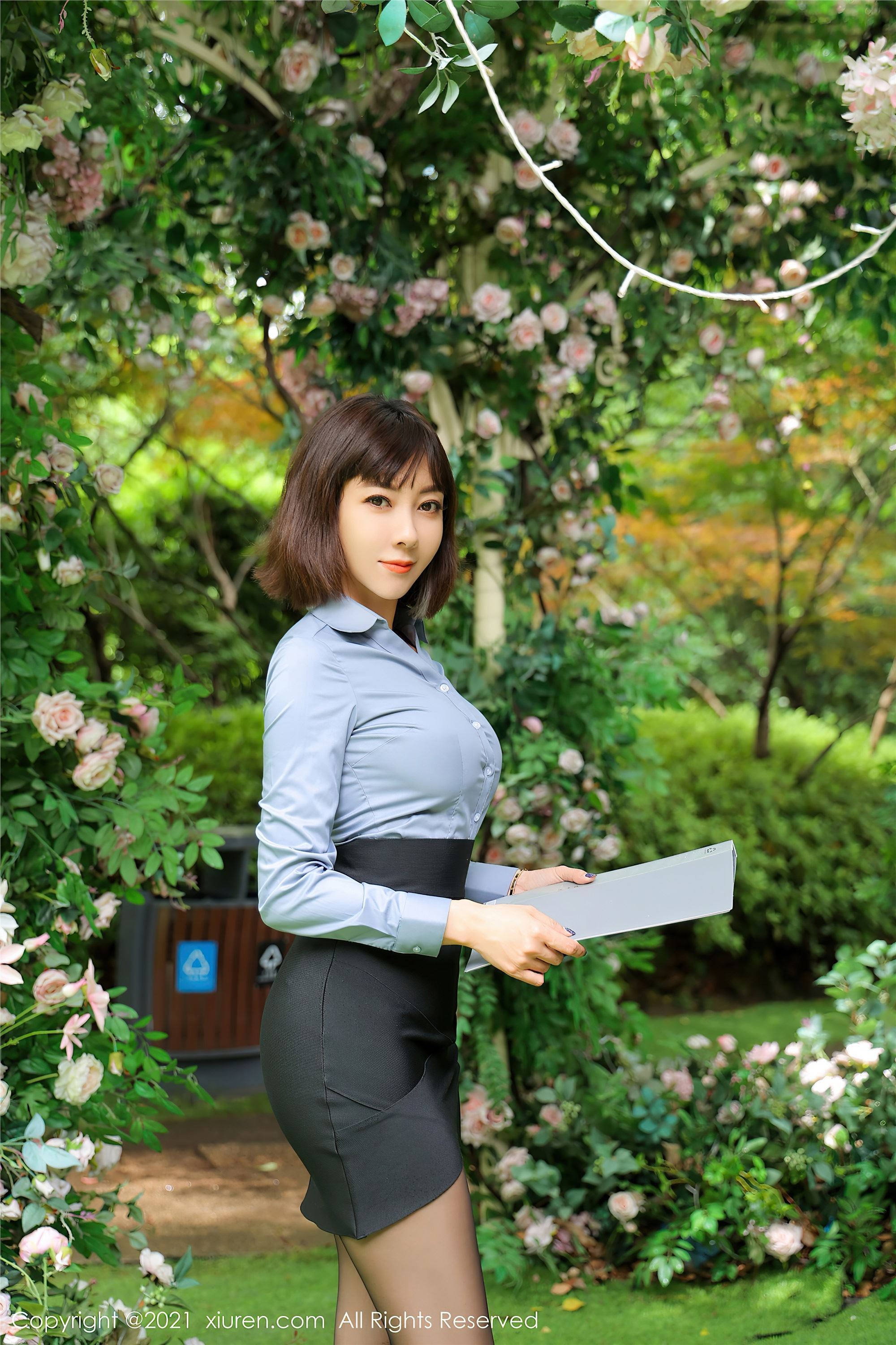 XiuRen秀人网  2021.06.02 No.3495 果儿Victoria